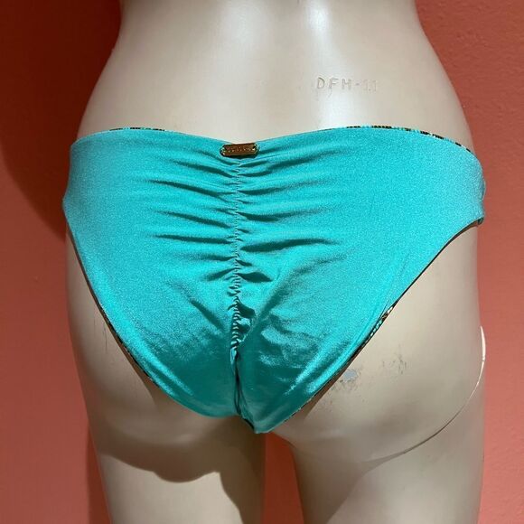 BEACH BUNNY BIKINI SET!!  - Picture 5 of 13